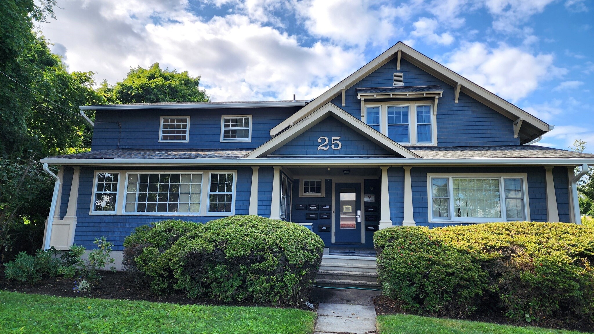 25 Church Hill Rd, Newtown, CT for Rent