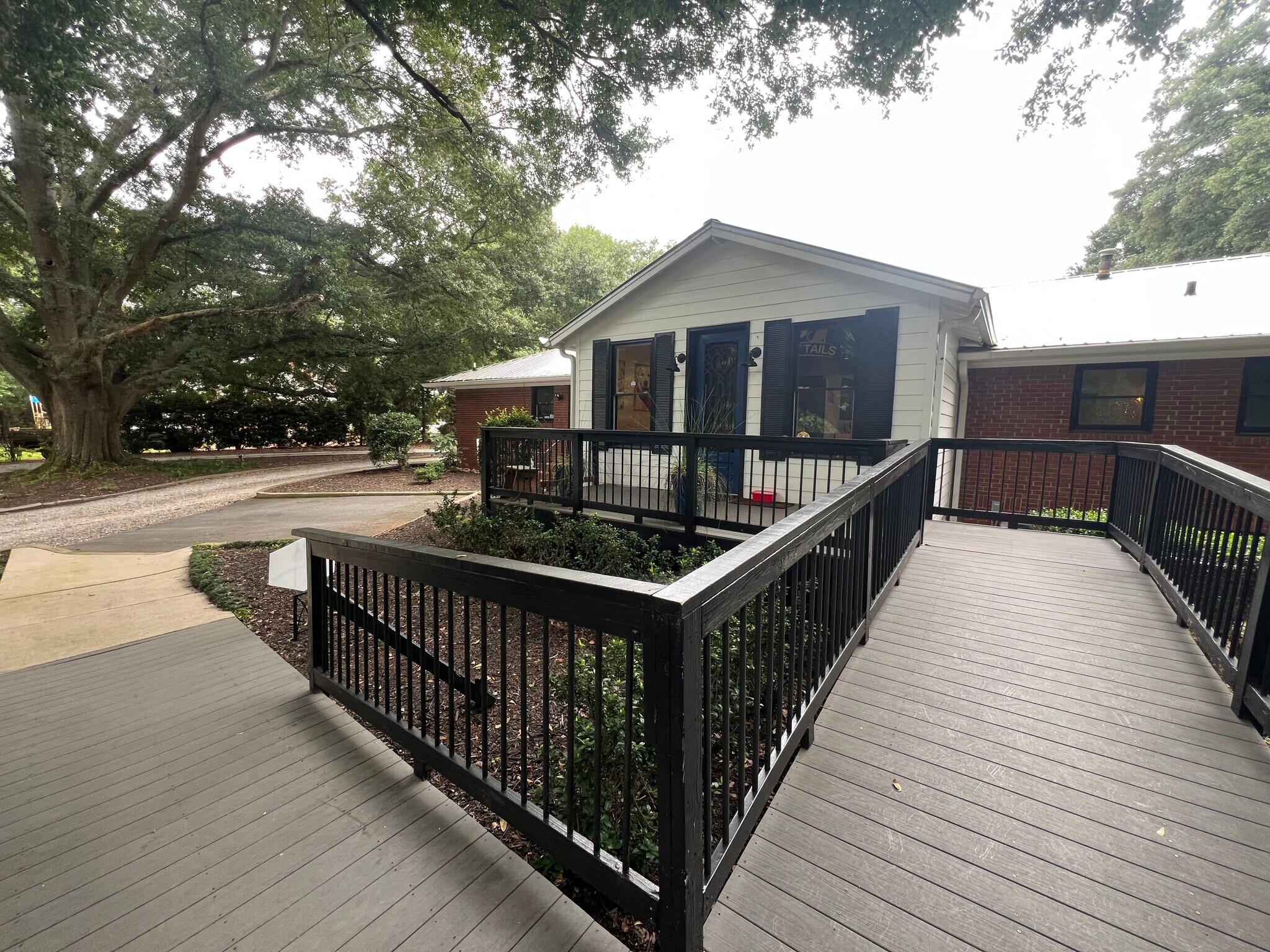 40 E Crossville Rd, Roswell, GA for Rent