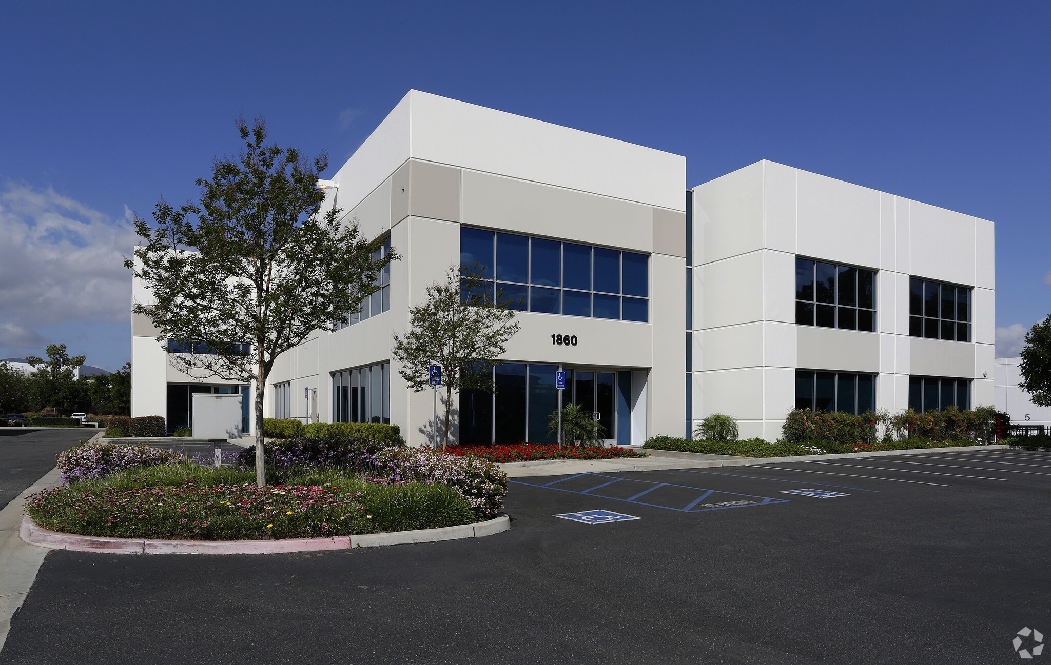 1860 Compton Ave Corona, CA 92881 Office Property for Lease on