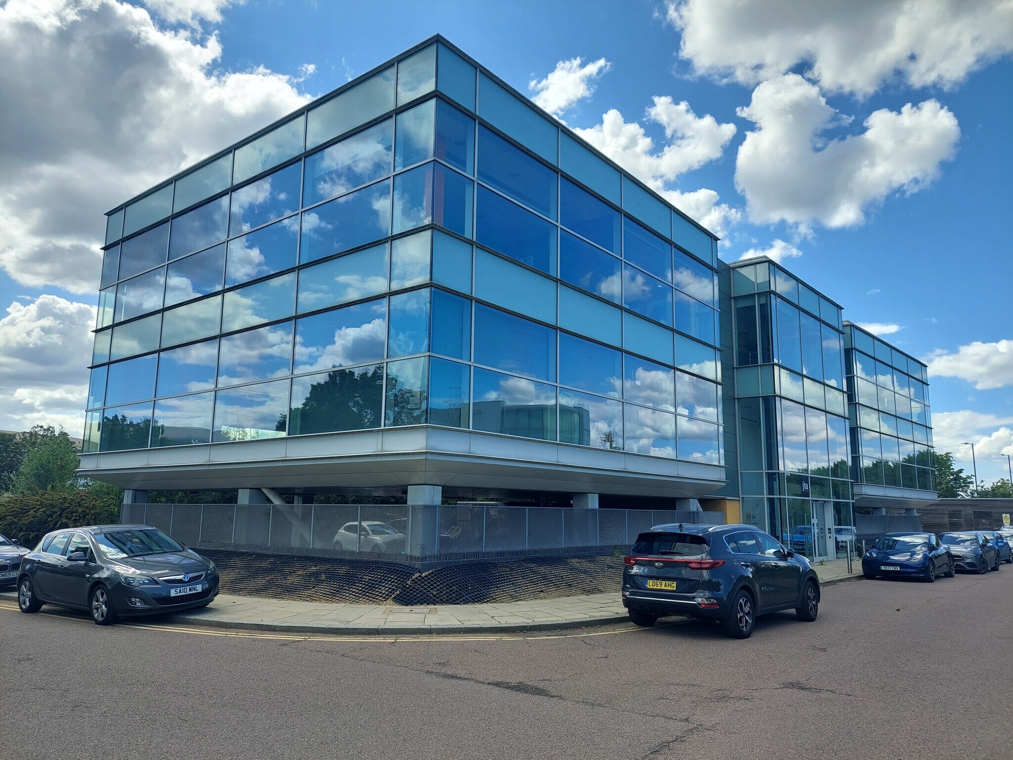 Lakeside Blvd, Doncaster, SYK for Rent