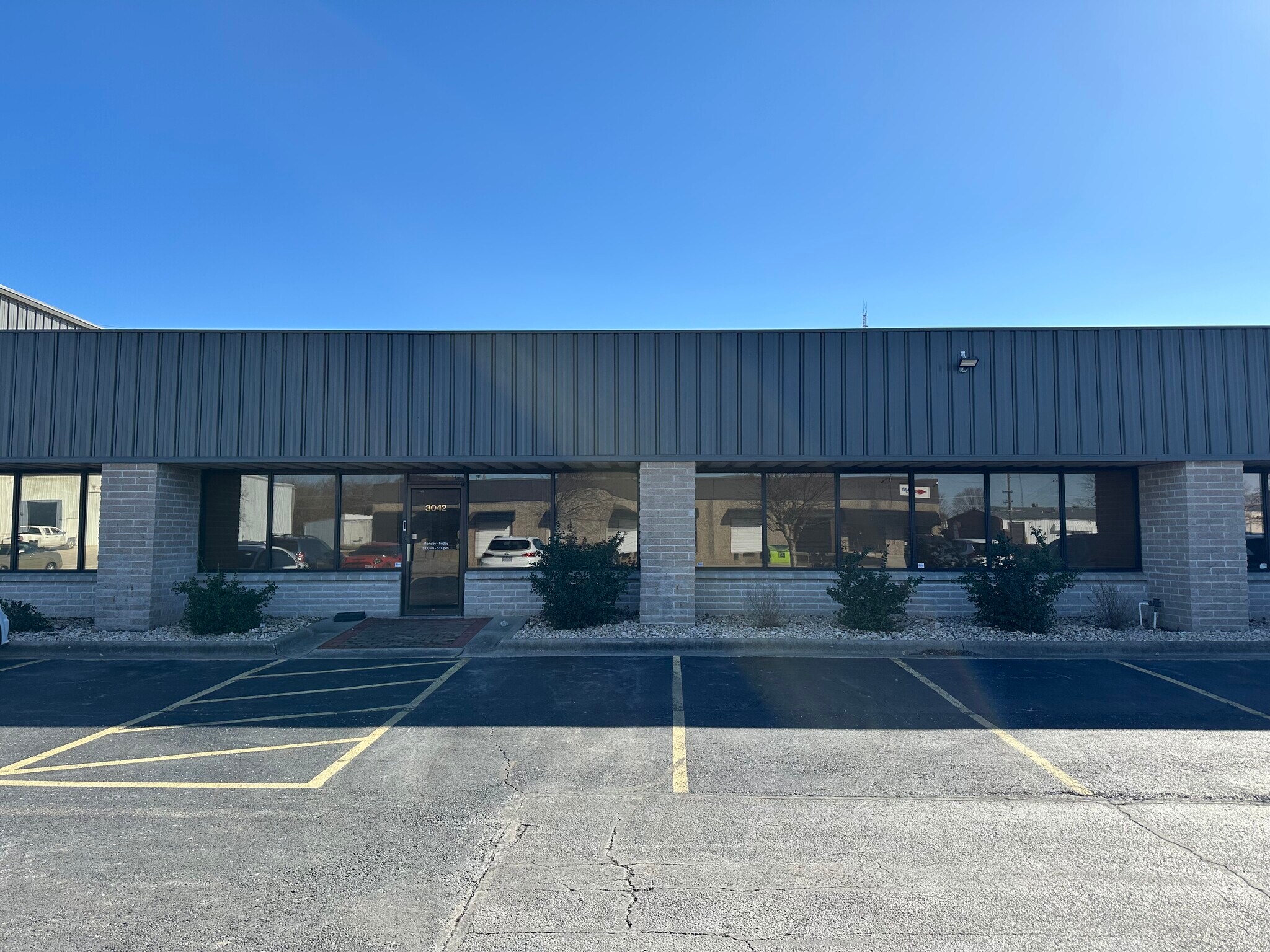 3040-3058 E Elm St, Springfield, MO for Rent