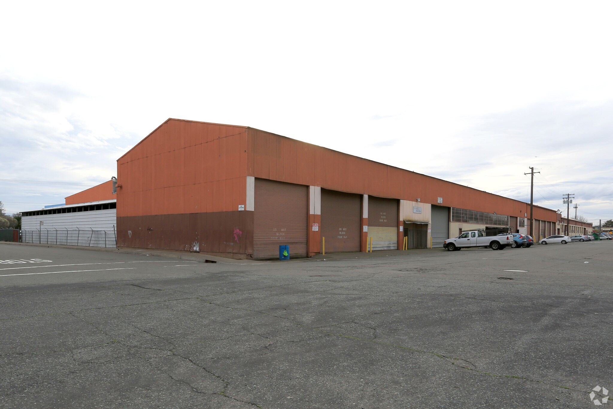 1400 N C St, Sacramento, CA for Rent