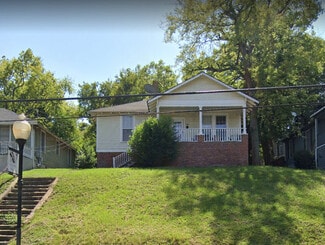 1062 WALNUT ST  