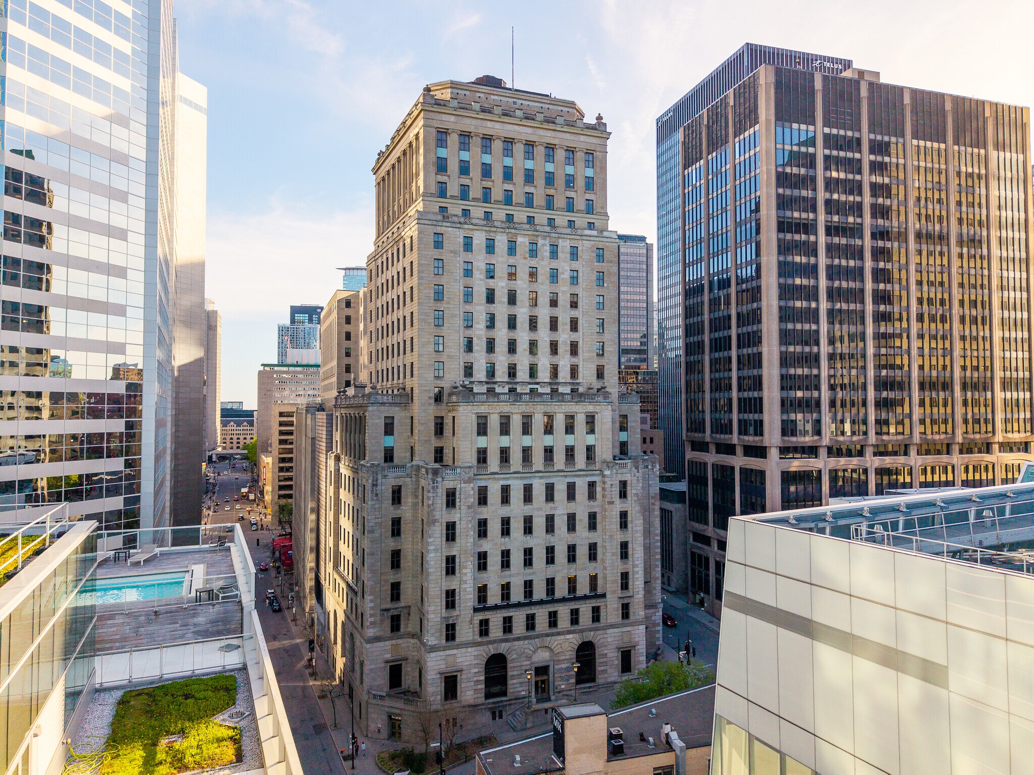 1050 Côte du Beaver Hall, Montréal, QC for Rent