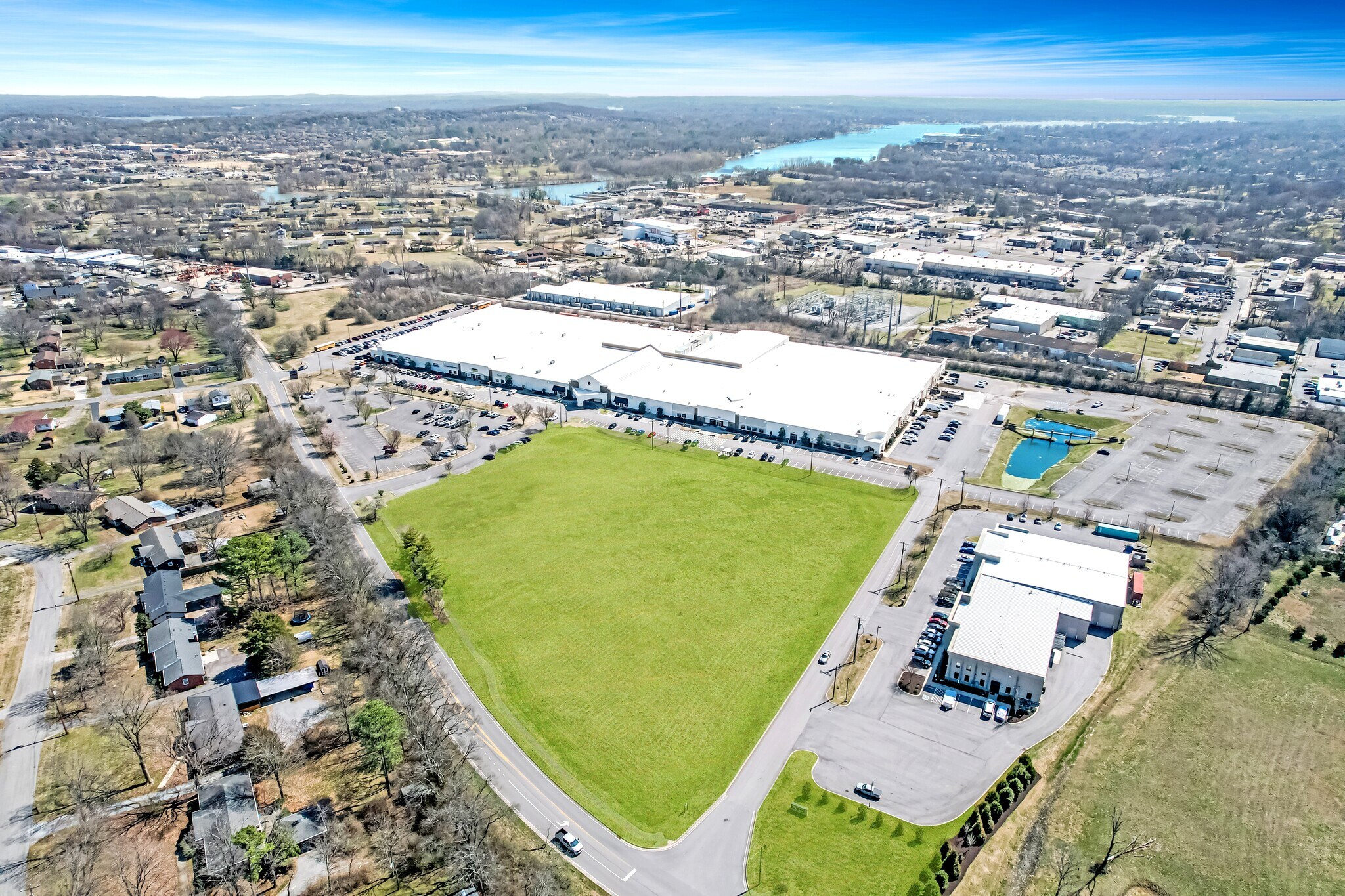 90 Volunteer Dr, Hendersonville, TN for Sale