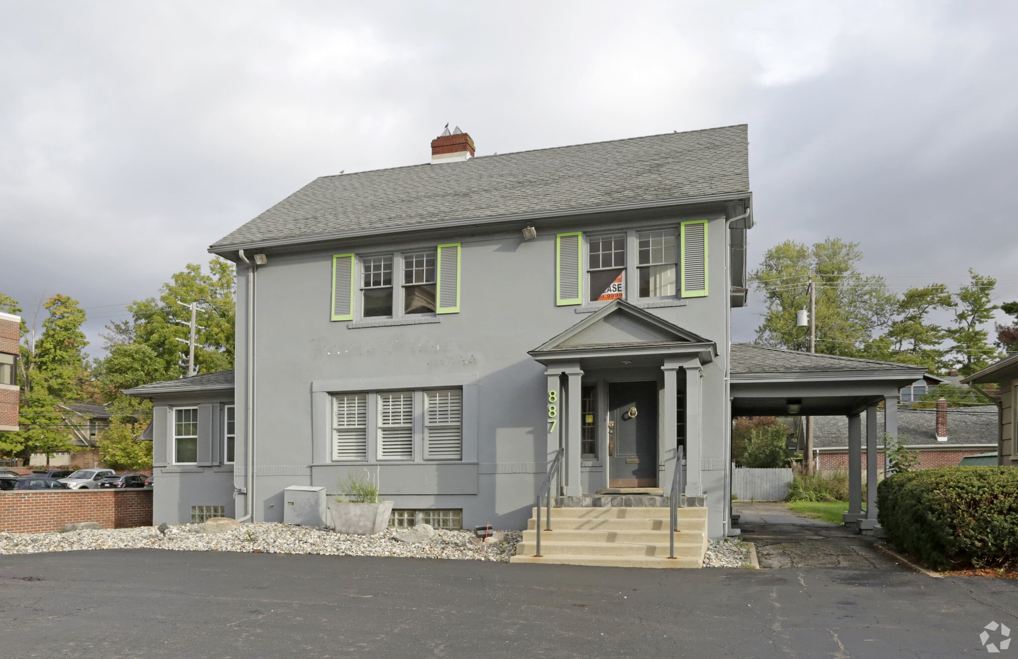 887 E Maple Rd, Birmingham, MI for Rent