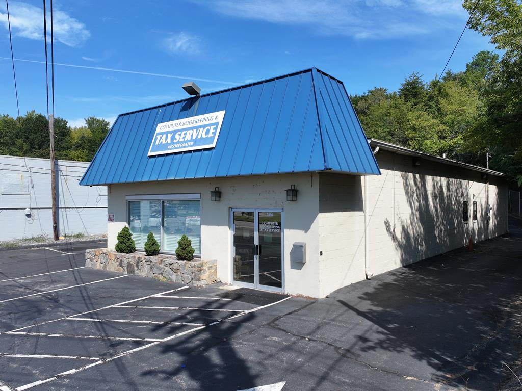 2380 Riverside Dr, Danville, VA for Sale