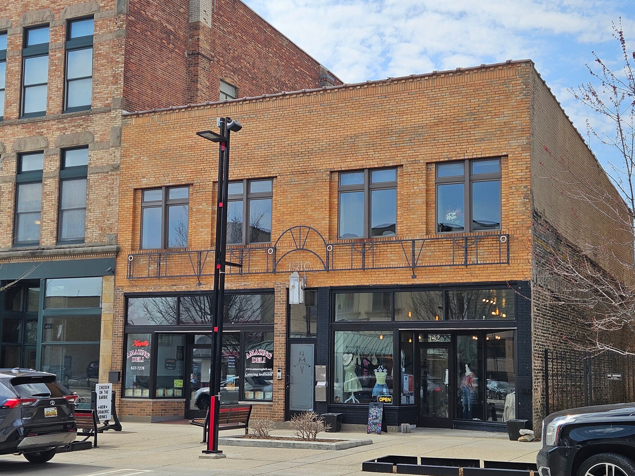 132-134 E Main St, Midland, MI for Sale