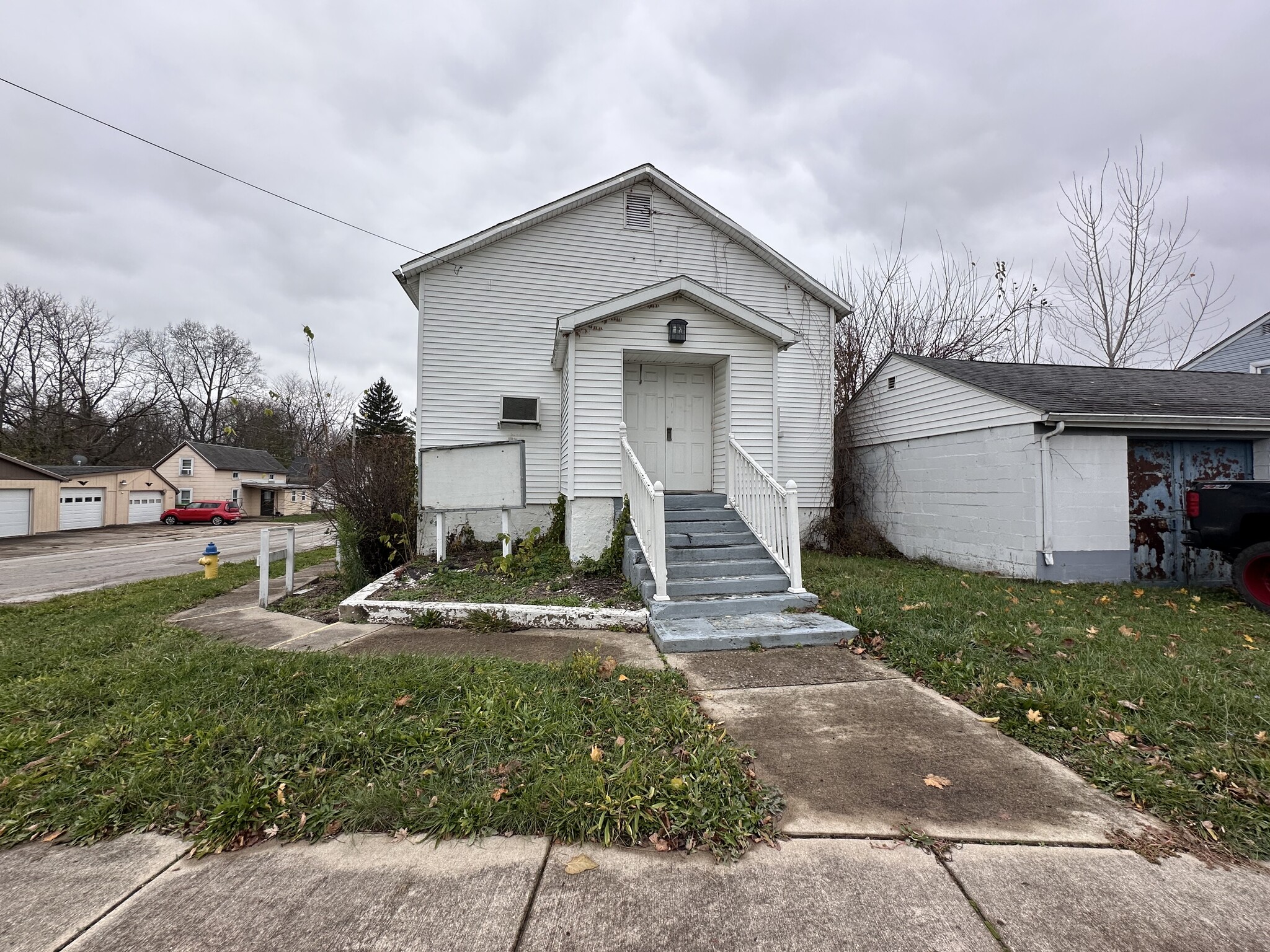 1901 Mechanicsburg Rd, Springfield, OH for Sale