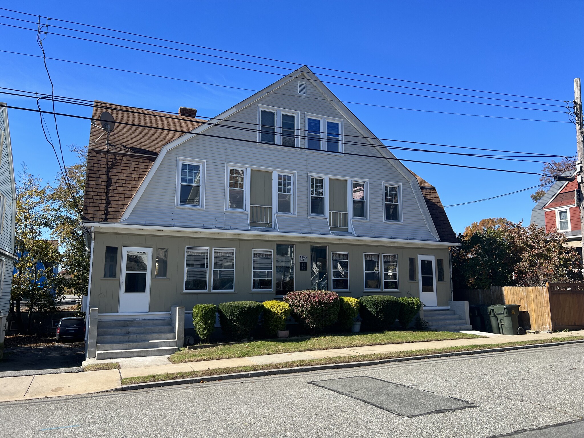 14 Park St, New London, CT for Sale