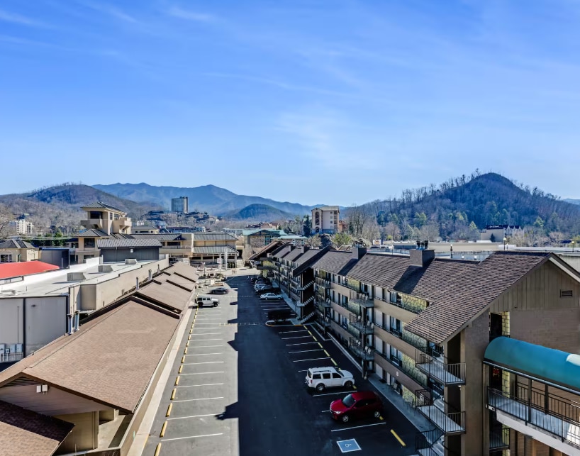 929 Parkway, Gatlinburg, TN for Sale
