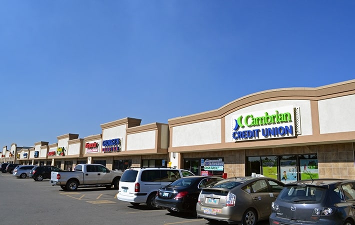 2136 Mcphillips St, Winnipeg, MB for Rent