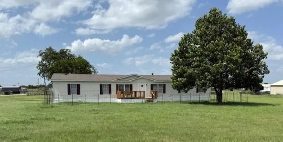 4040 Dillard Ct, Joshua, TX for Sale