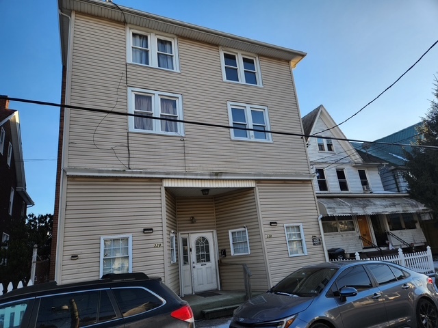 328 W Green St, Hazle Township, PA for Sale
