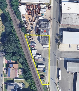 Lindenhurst, NY Industrial - 625 N Queens Ave