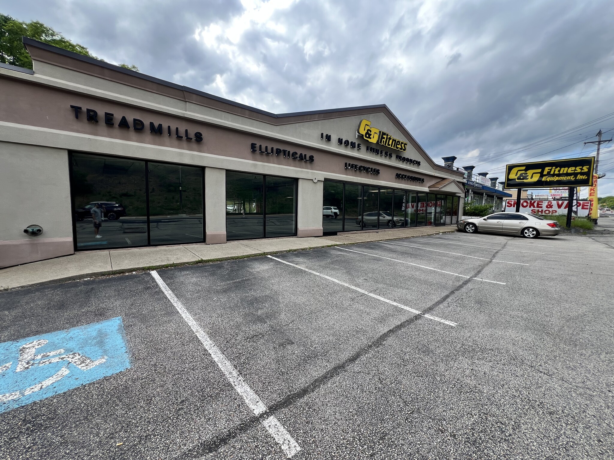 7725 Mcknight Rd, Pittsburgh, PA for Sale