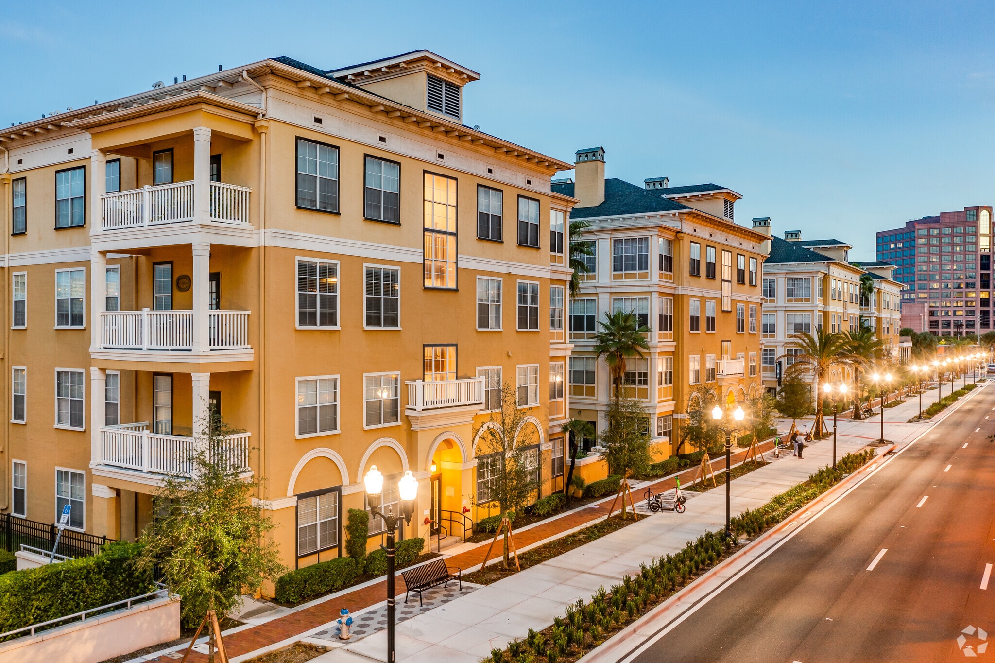860 N Orange Ave, Orlando, FL for Sale