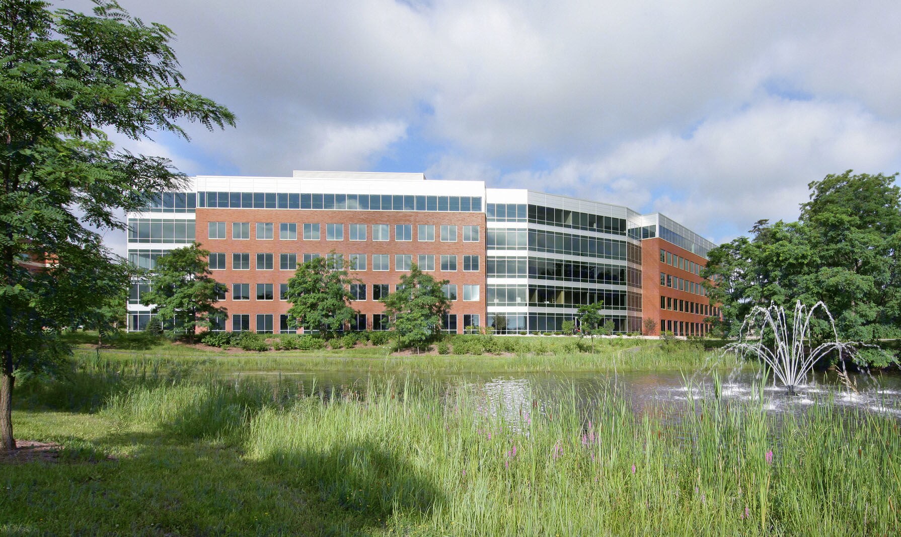 10700 W Research Dr, Milwaukee, WI for Rent