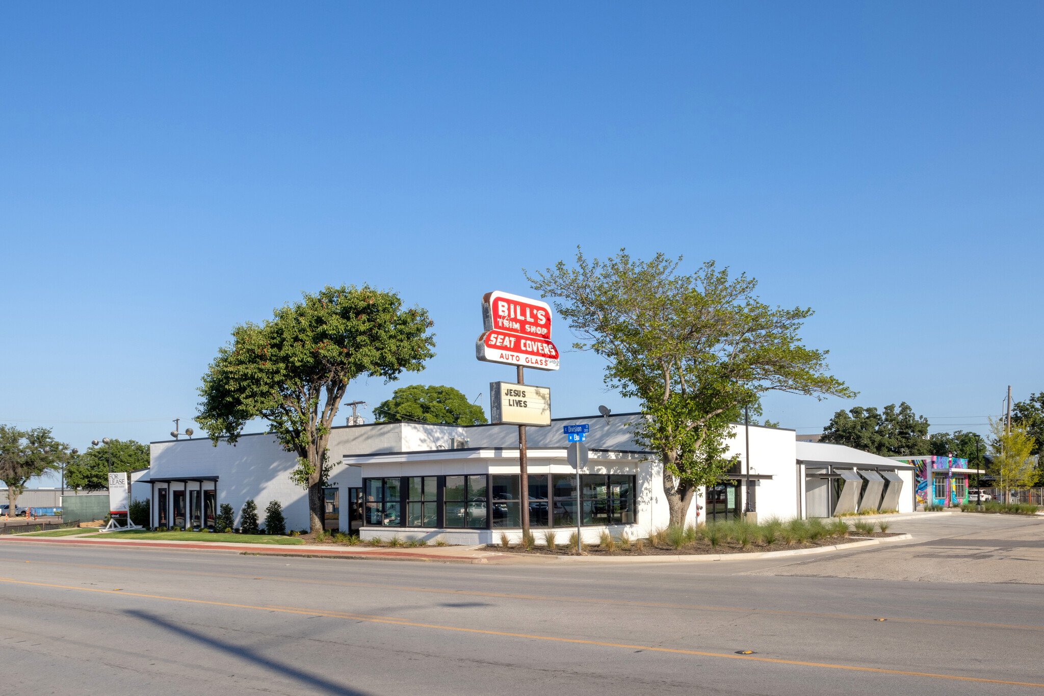 300 E Division St, Arlington, TX for Rent