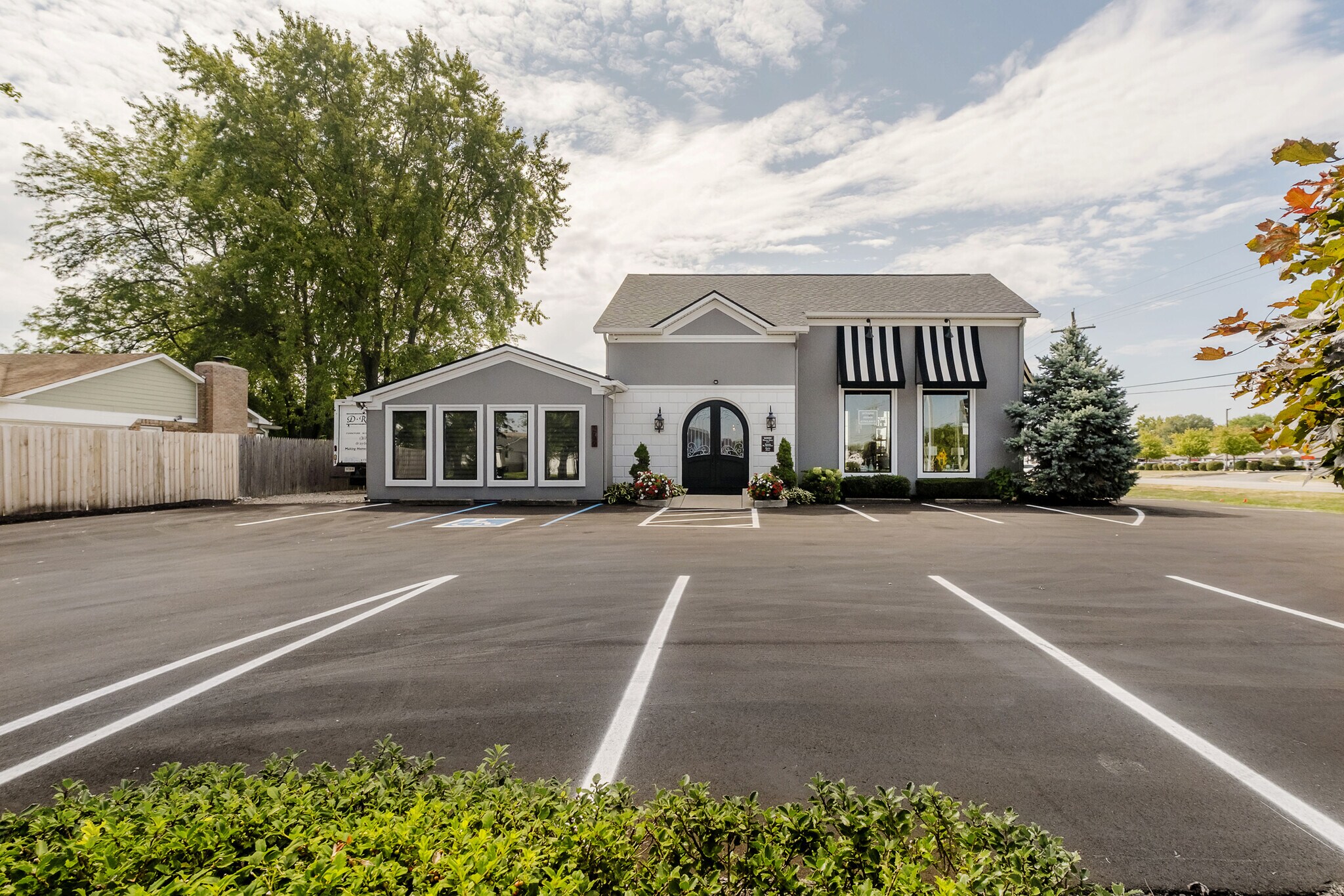 1799 Michele Ln, Greenwood, IN for Sale