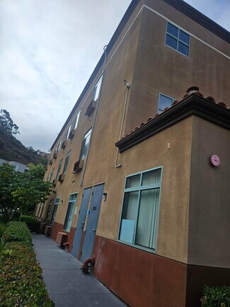 San Diego, CA undefined - 631 Camino del Rio S