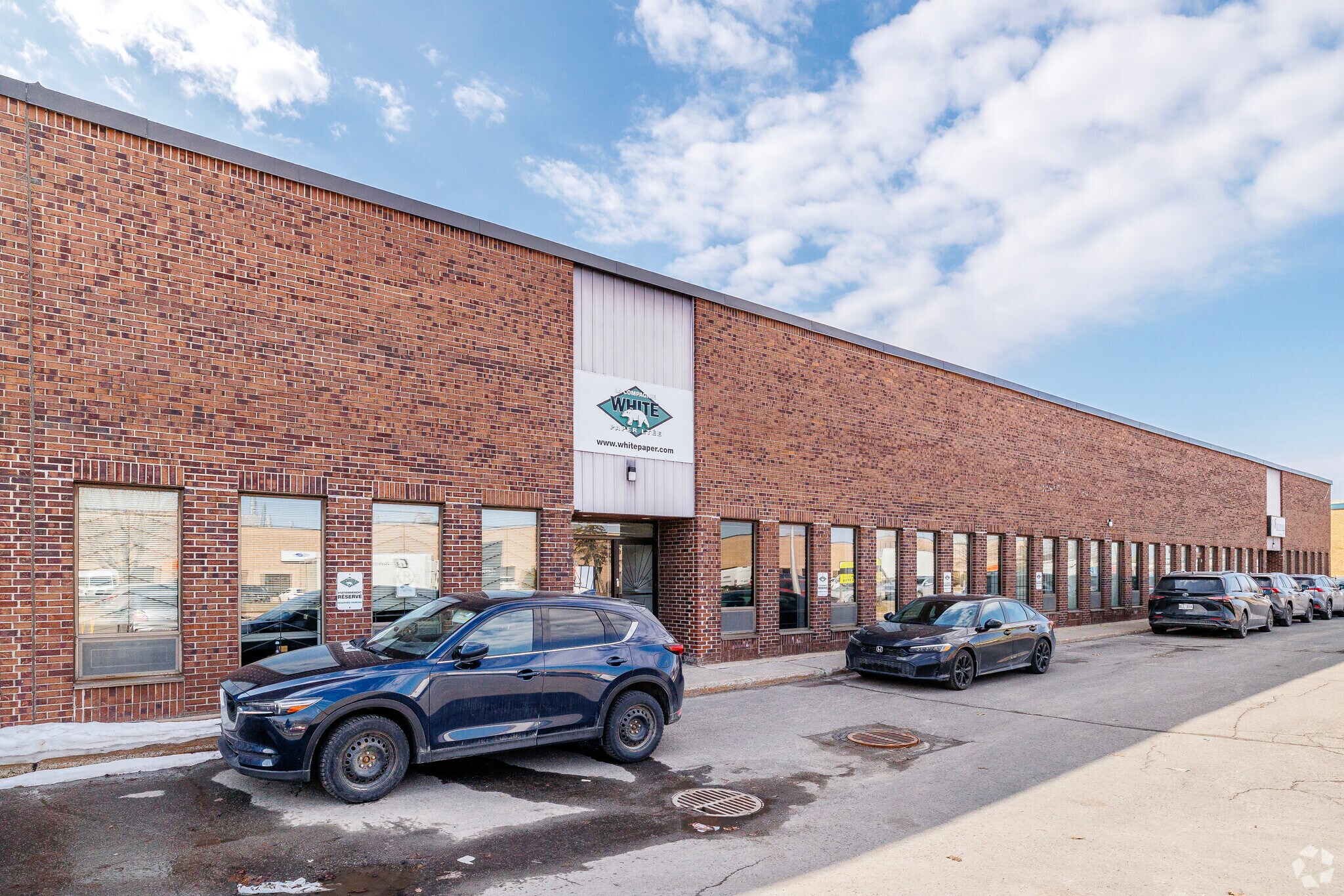 640-680 Rue Mccaffrey, Saint-Laurent, QC for Rent