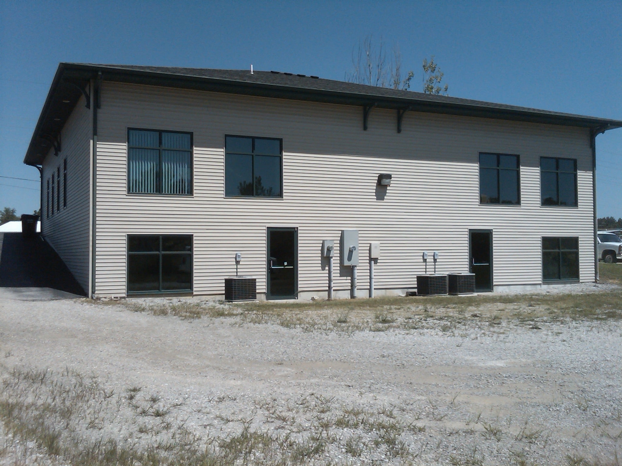 1206 E Veterans Memorial Pky, Warrenton, MO for Rent