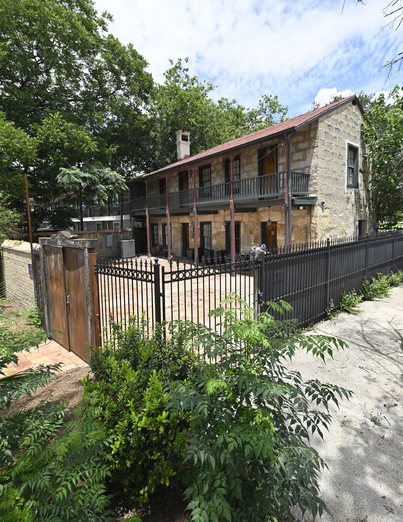 121 Starr St, San Antonio, TX for Sale