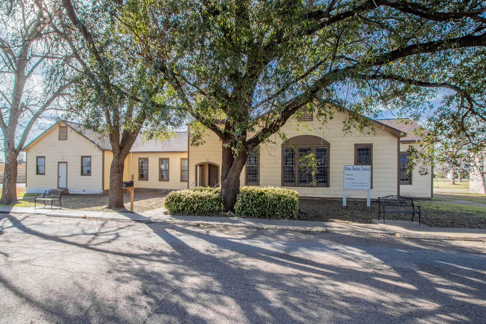 1502 W 9th St, Caldwell, TX for Sale