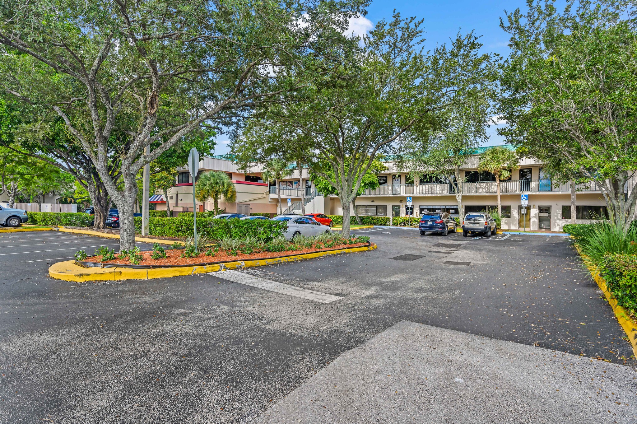 270-330 S University Dr, Plantation, FL for Rent