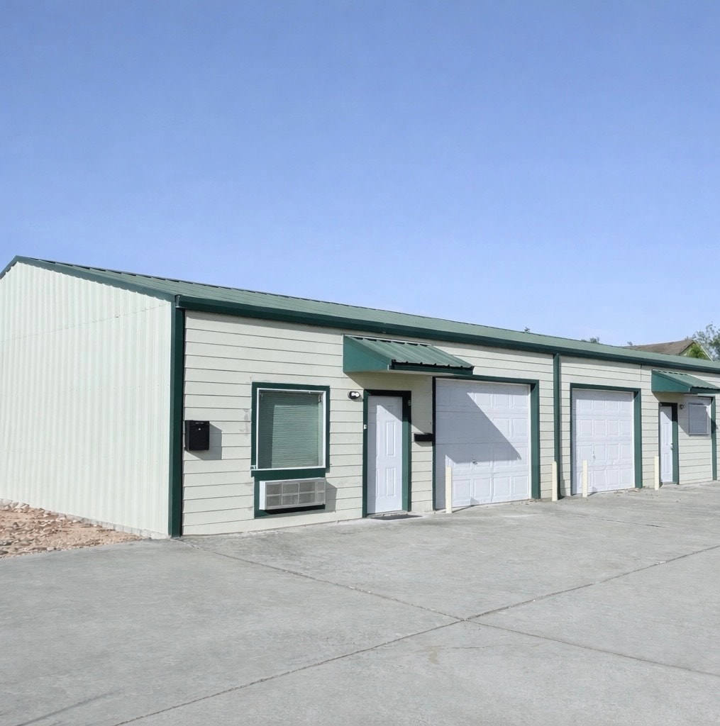 815 Saint Peter St, Gonzales, TX for Sale