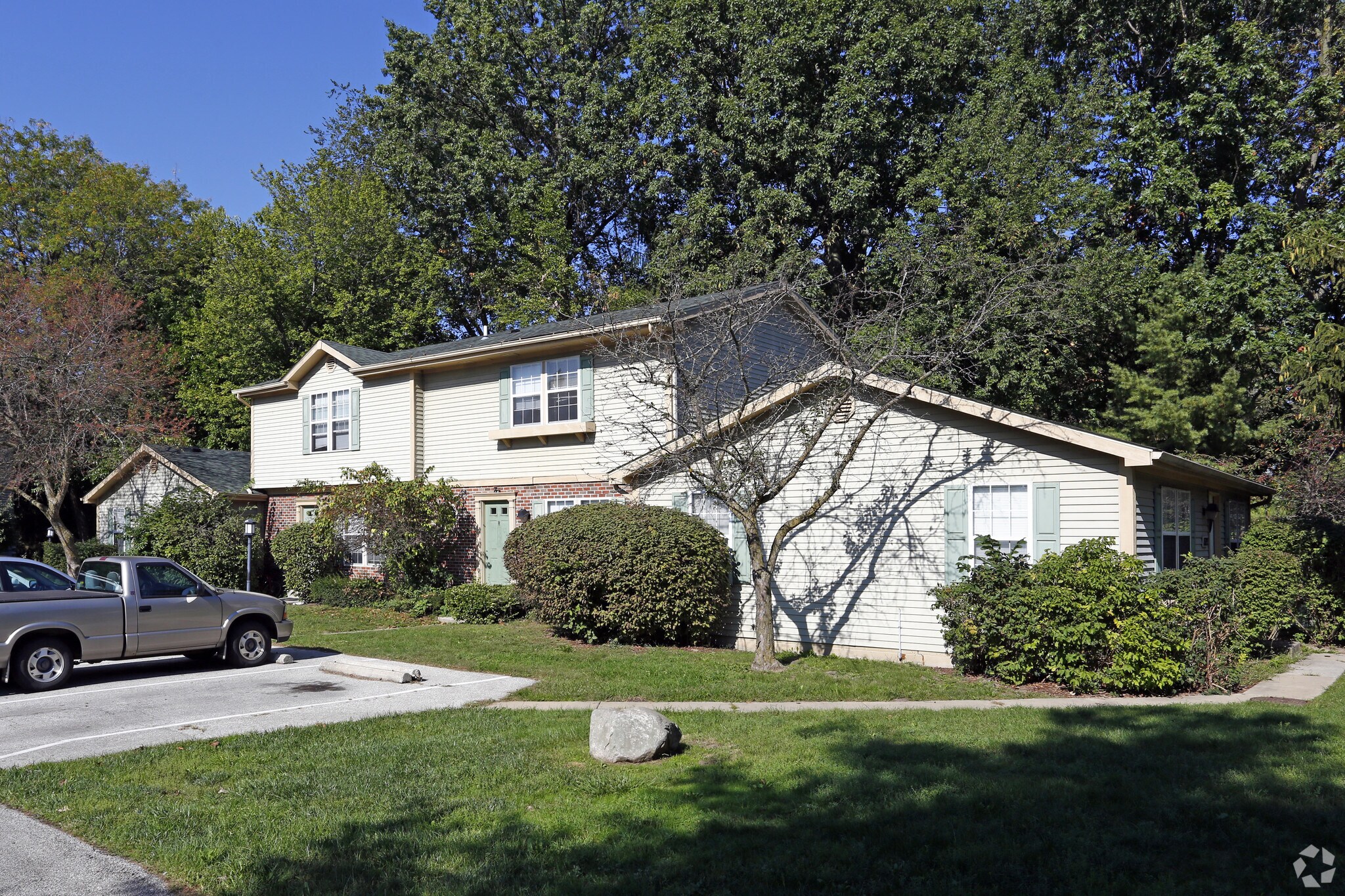 1599 Twin Oaks Dr Toledo, OH 43615 MultiFamily Property for Sale on