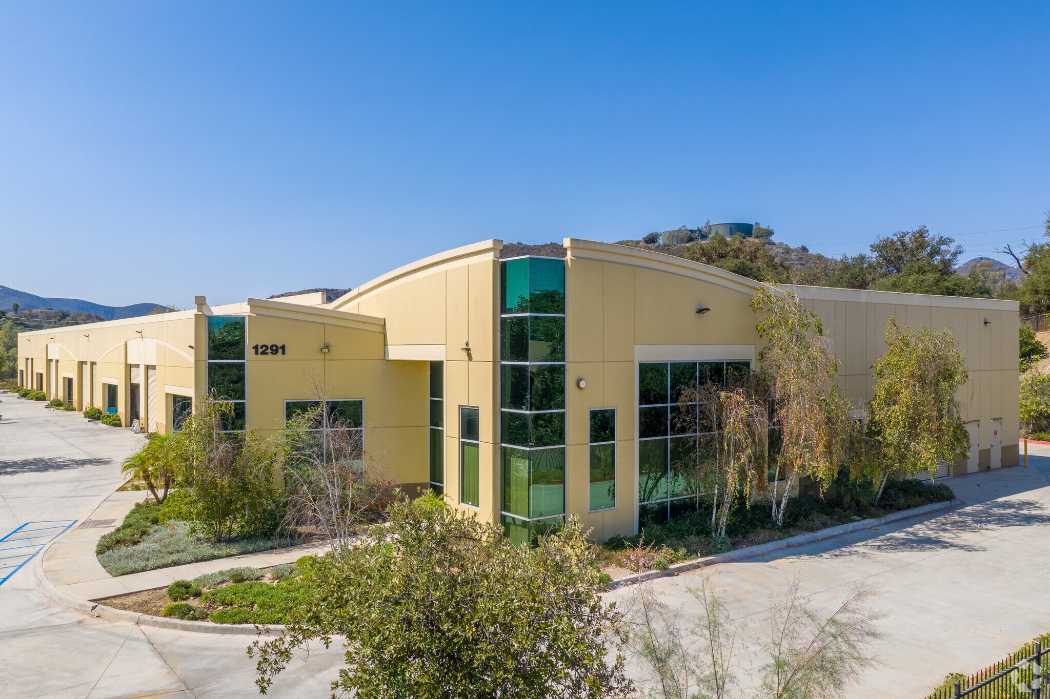 1291 Pacific Oaks Pl, Escondido, CA for Rent