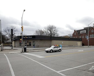 Oakville, ON Freestanding - 104 Lakeshore Rd W Oakville, ON Freestanding - 104 Lakeshore Rd W