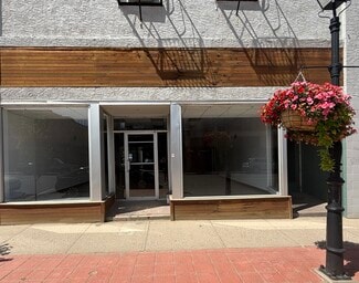 Medicine Hat, AB Retail - 622 3 St SE