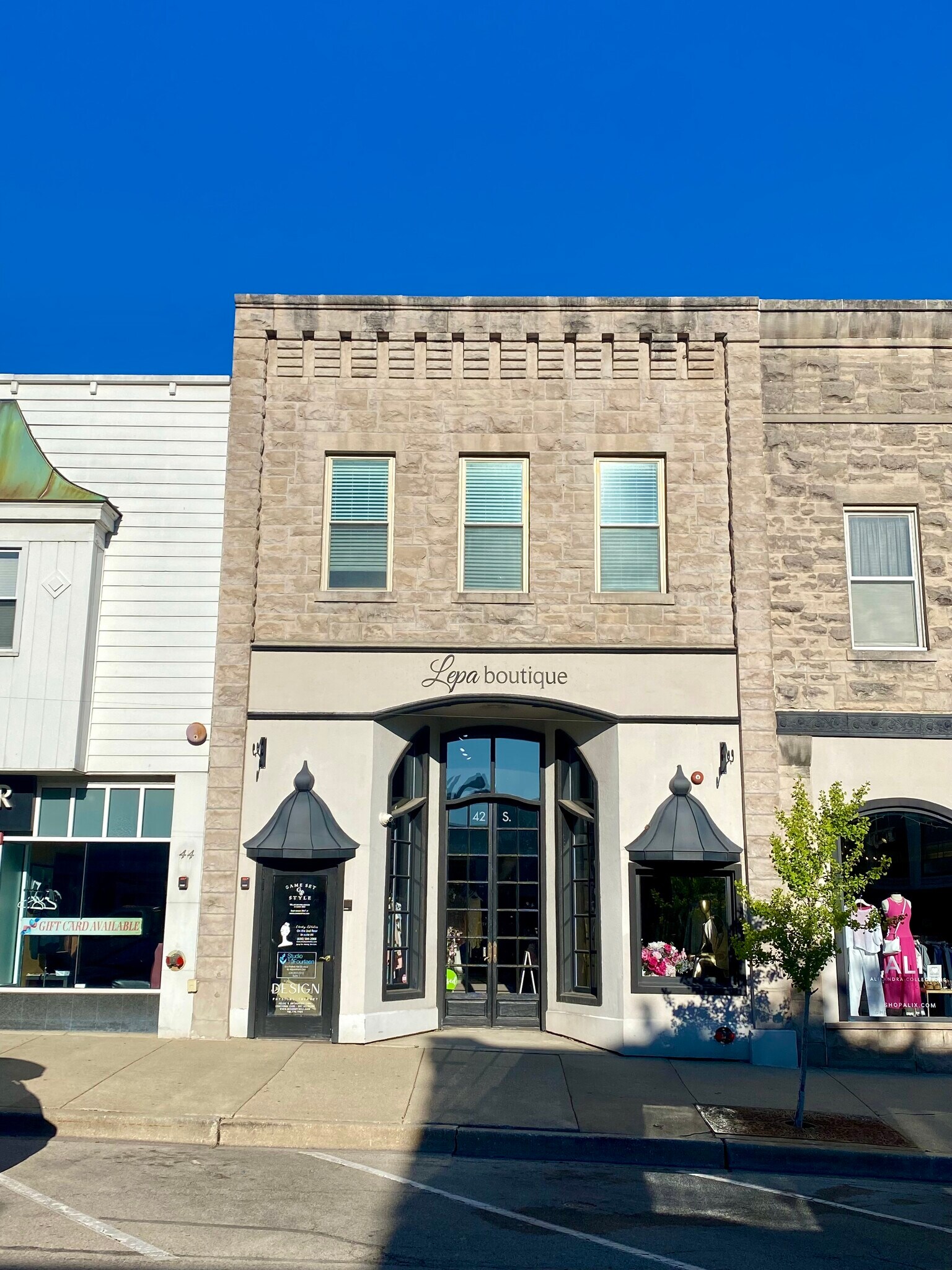42 S Washington St, Hinsdale, IL for Rent
