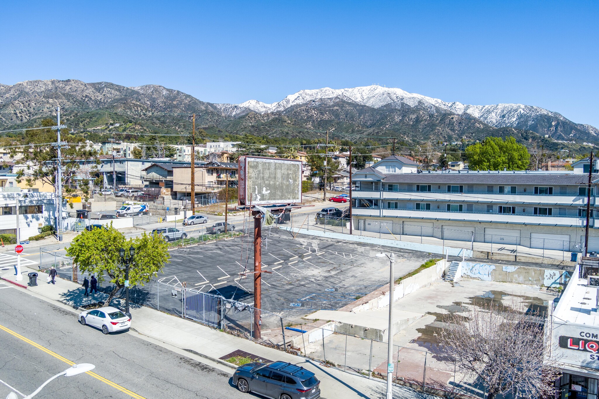 9938 Commerce Ave, Tujunga, CA for Sale