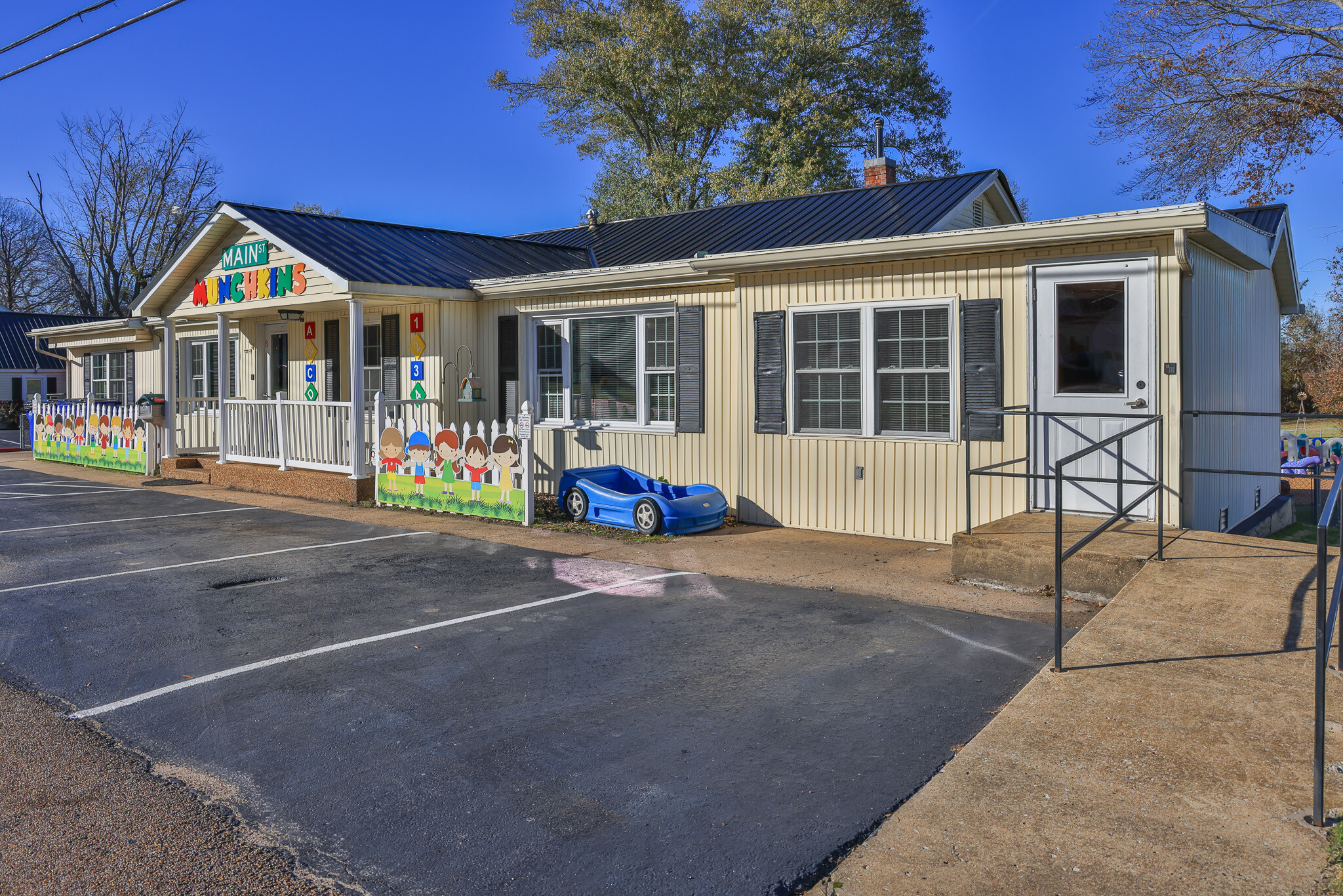 587 E Main St, Dresden, TN for Sale