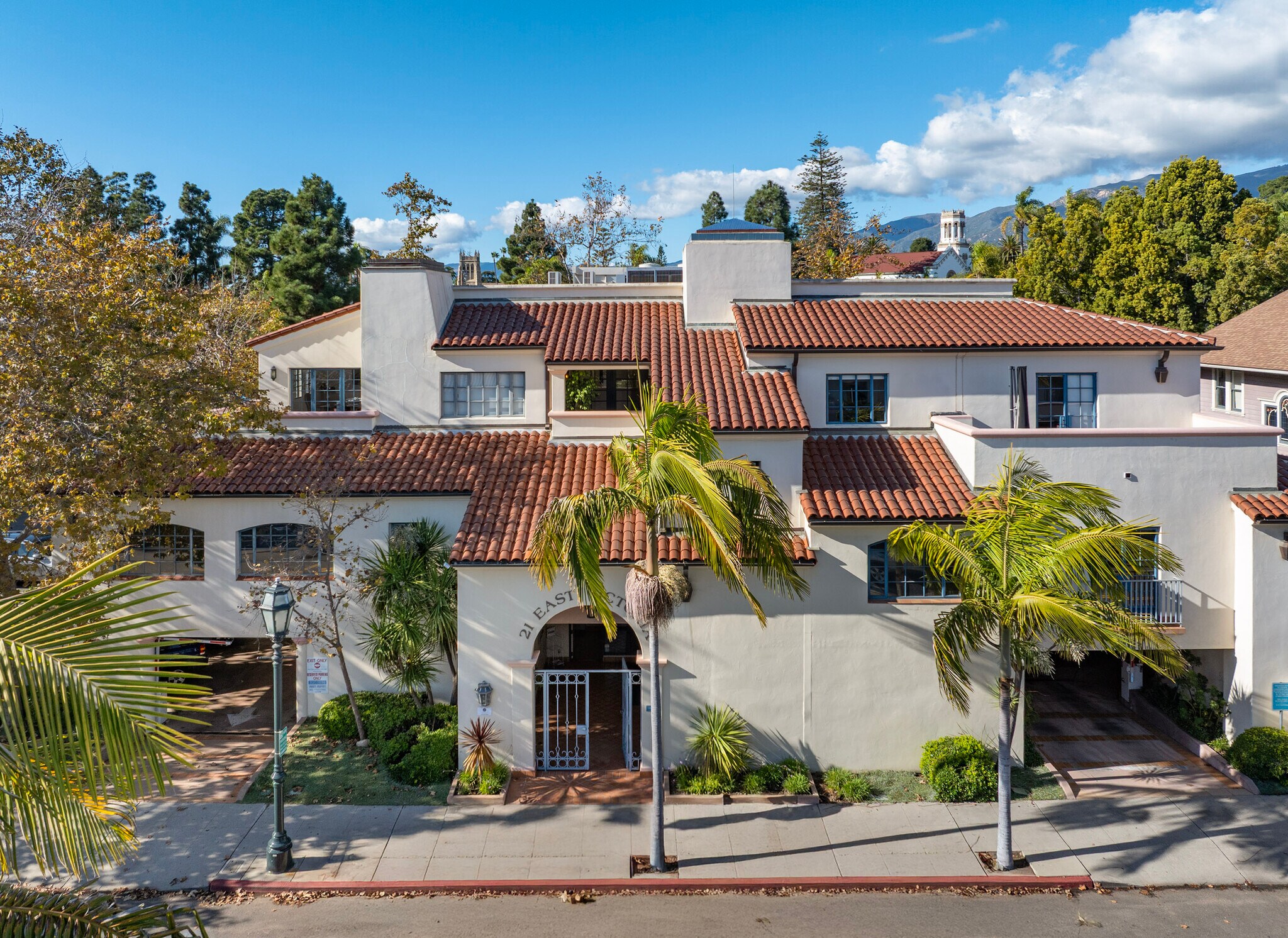 21 E Victoria St, Santa Barbara, CA for Rent
