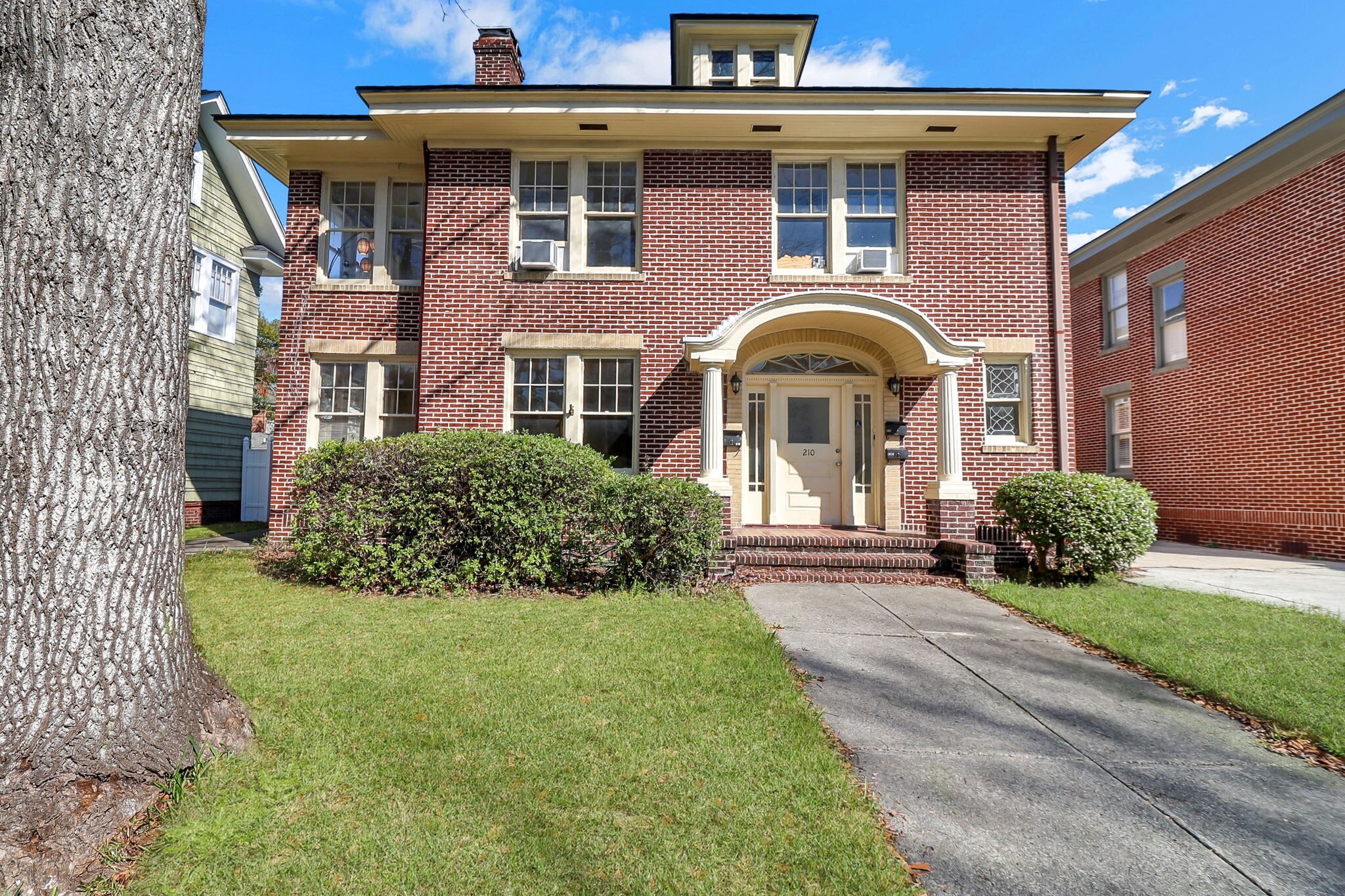 210 E 48th St, Savannah, GA for Sale