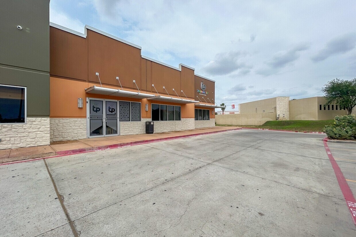 6408 Cresent Loop, Laredo, TX for Sale