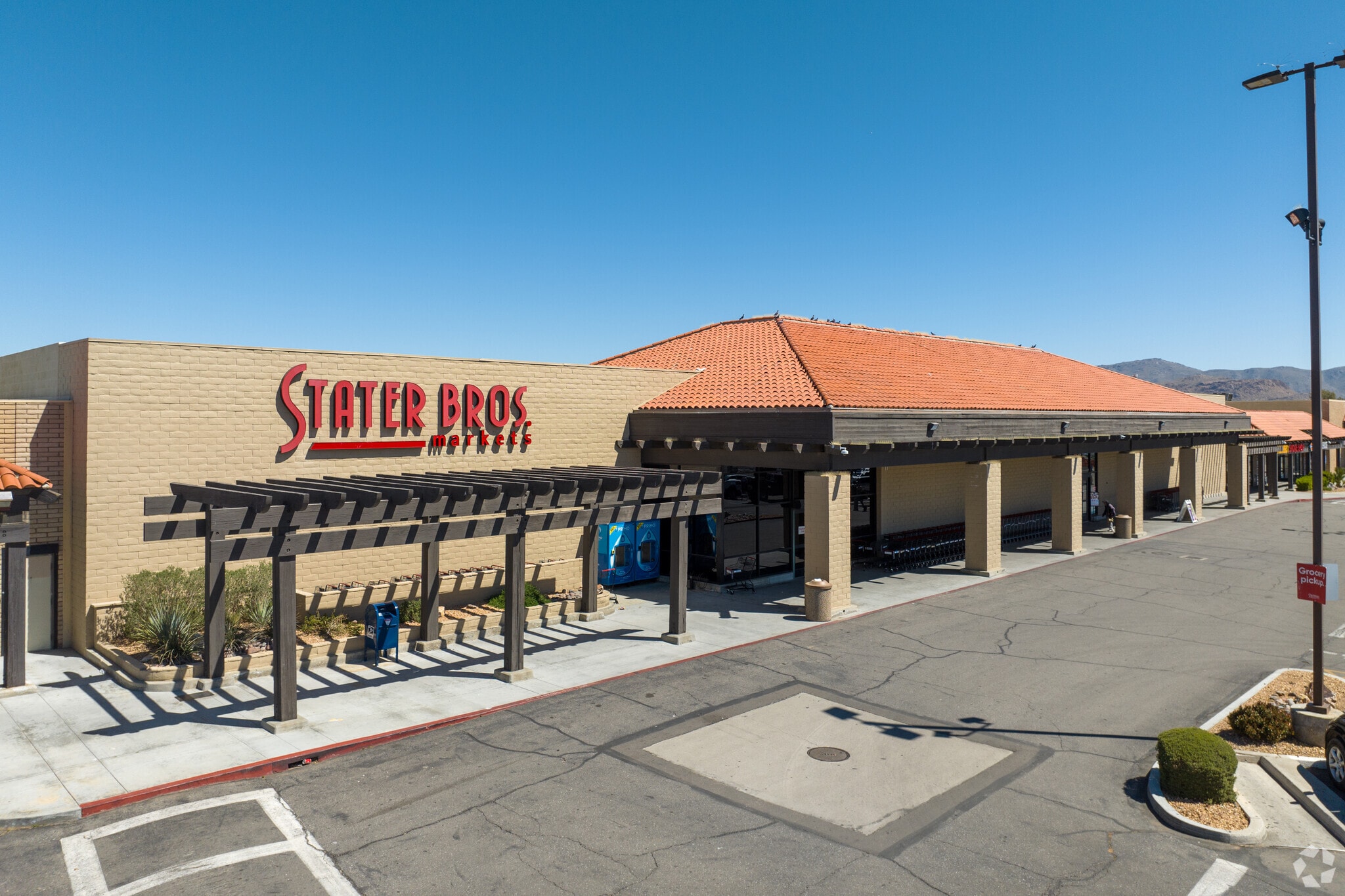 21510-21660 Bear Valley Rd, Apple Valley, CA for Rent