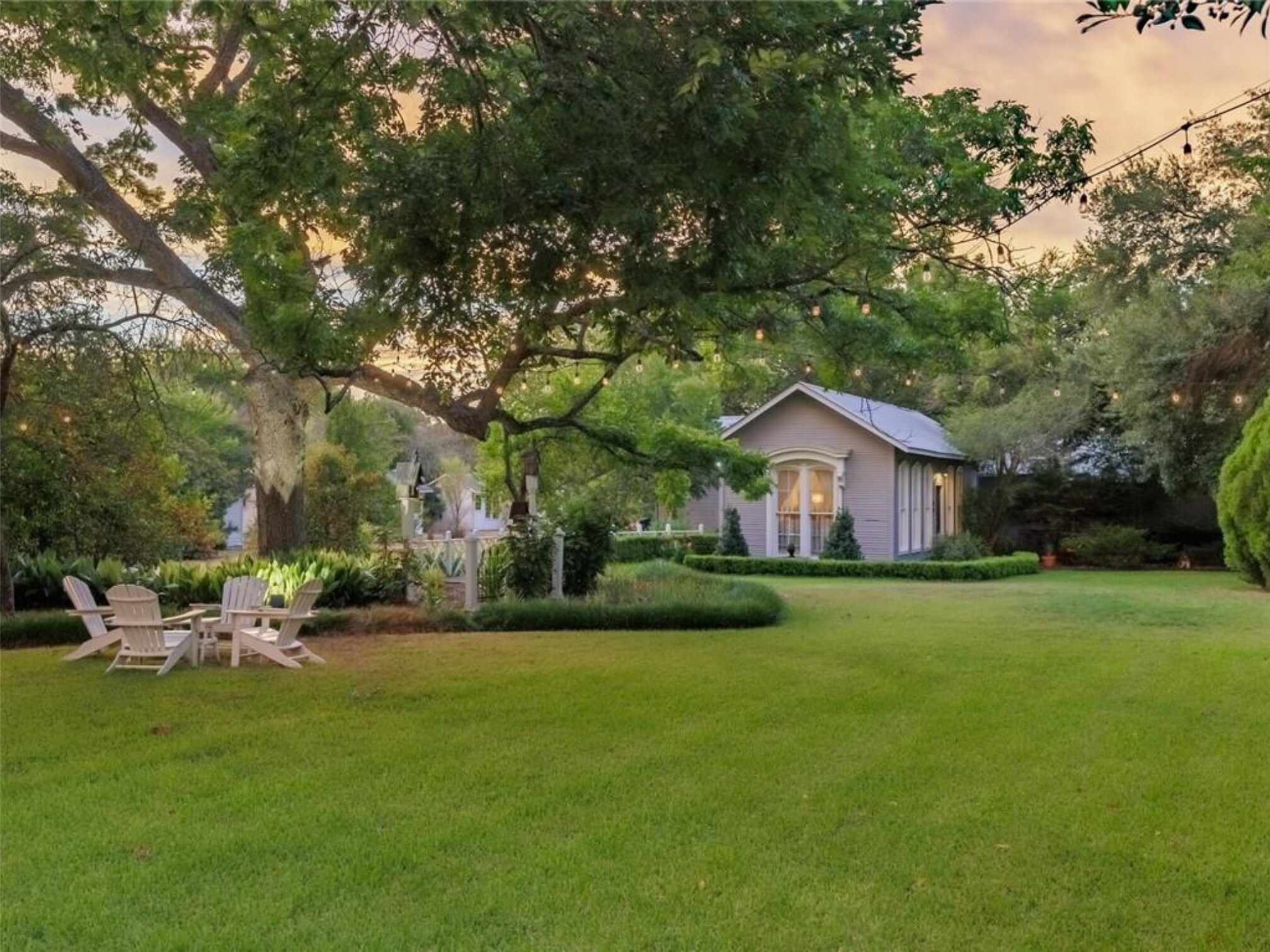 915 E Cameron Ave, Rockdale, TX for Sale