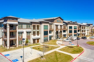 Hudson Oaks, TX Retail - 900 Cinema Dr