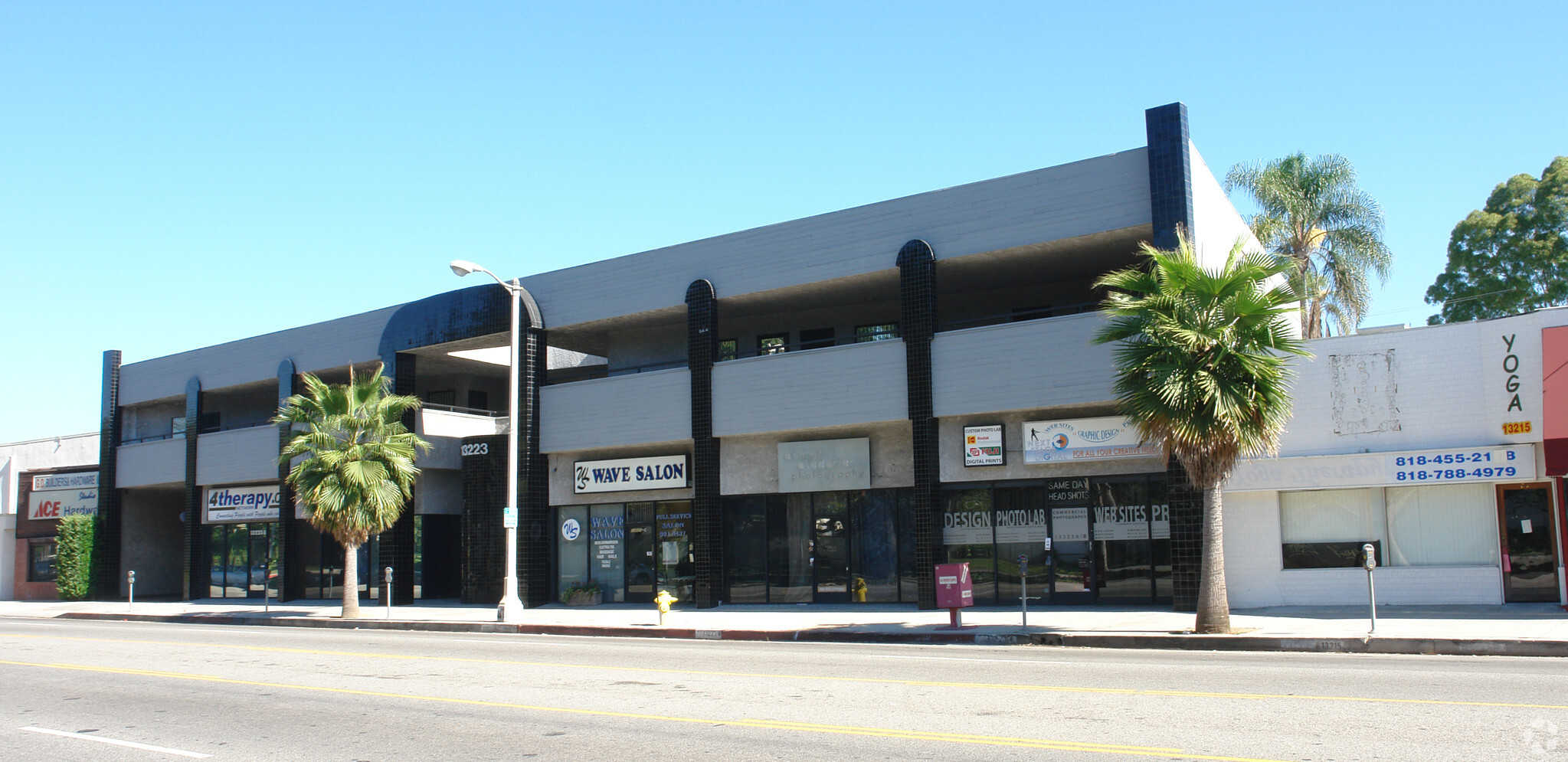 13223 Ventura Blvd, Studio City, CA for Rent