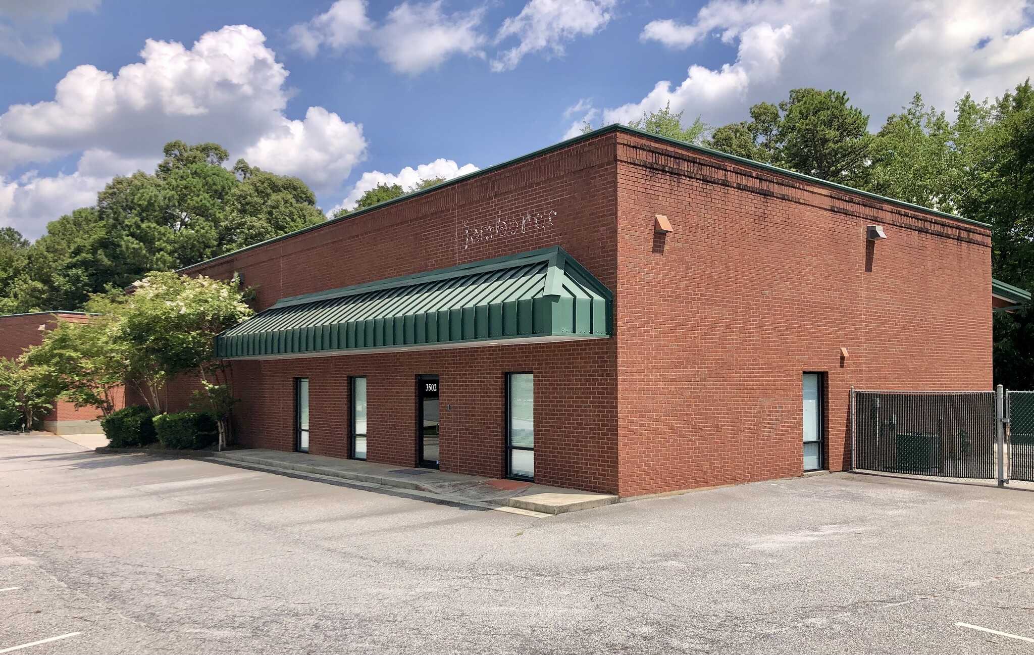3502 Diversified Dr, Loganville, GA for Sale