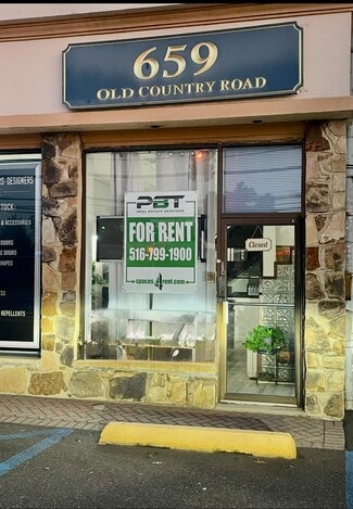 Westbury, NY Retail - 653-659 Old Country Rd