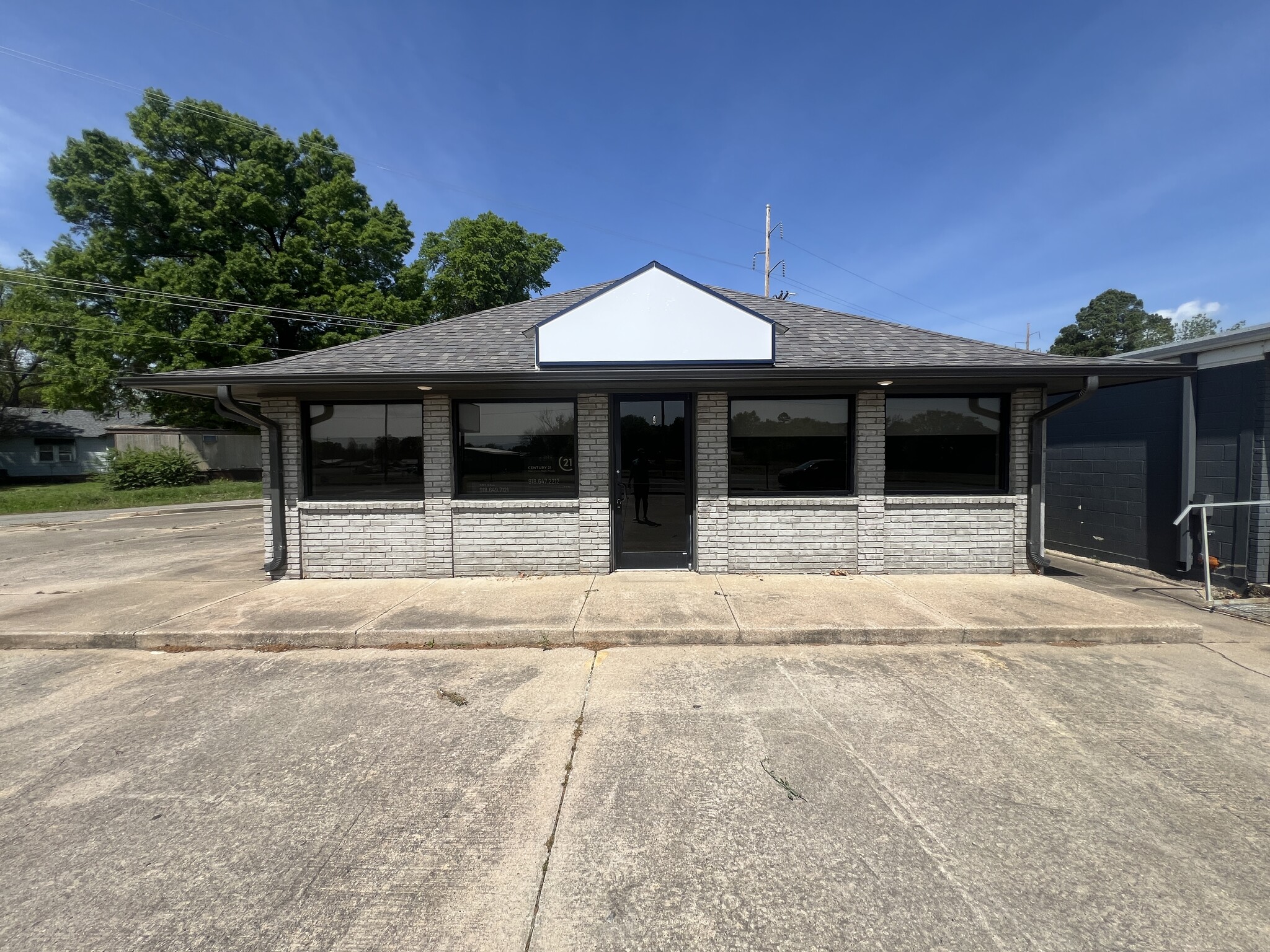 824 S Broadway St, Poteau, OK for Rent