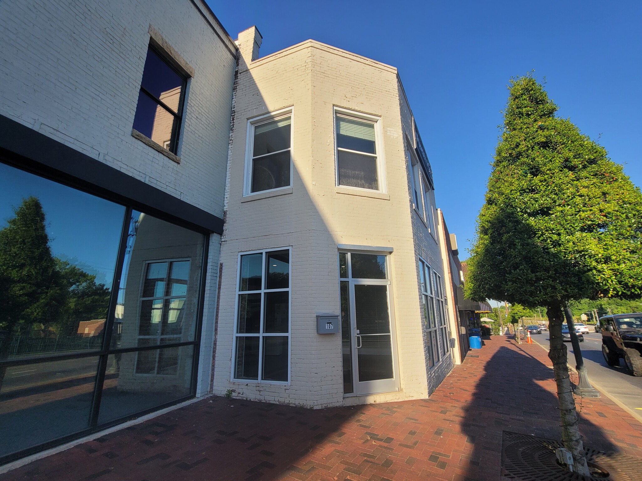 107-109 E Charlotte Ave, Mount Holly, NC for Rent