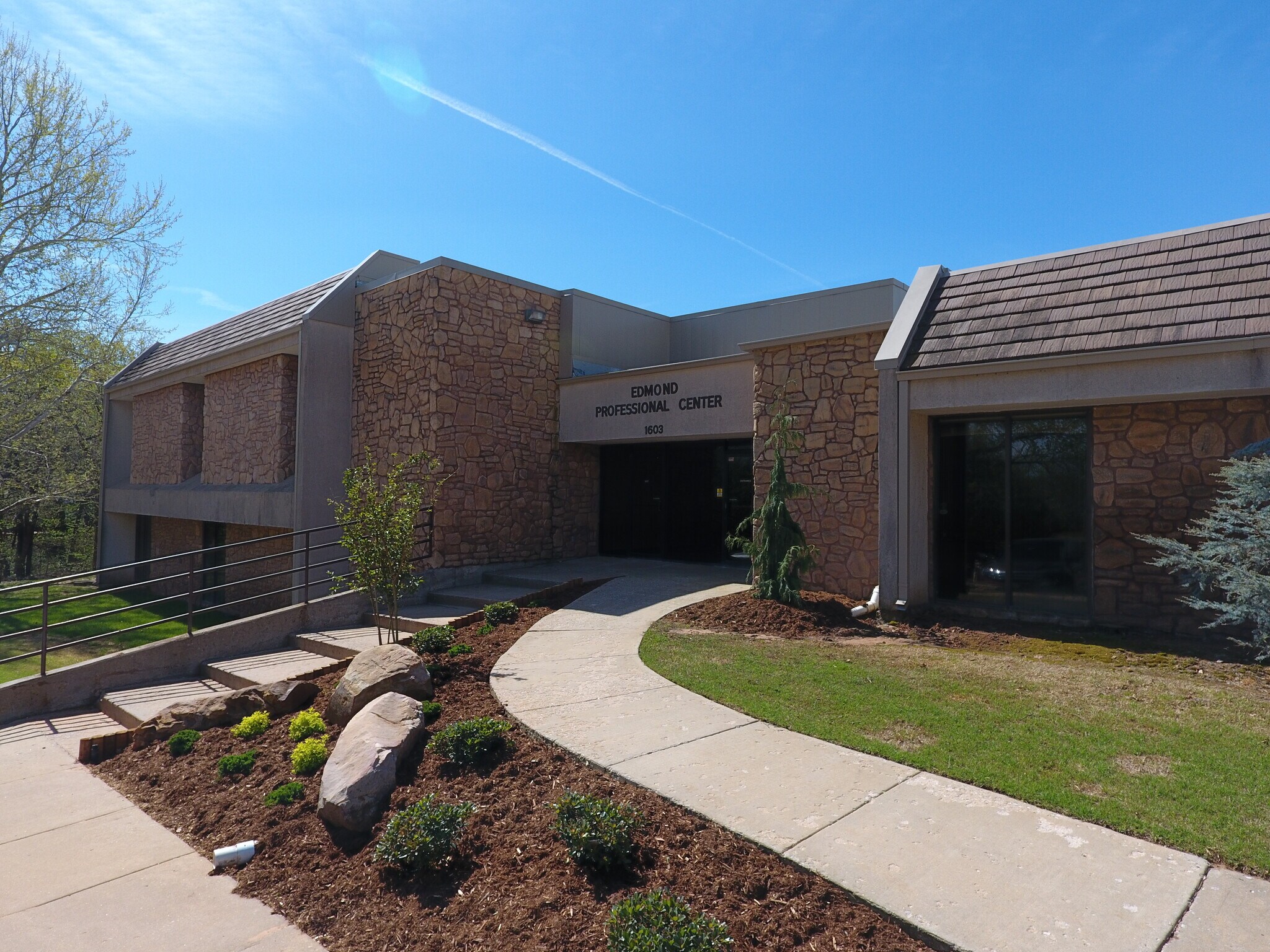 1603 E 19th St Edmond, OK 73013 Office Property for Lease on